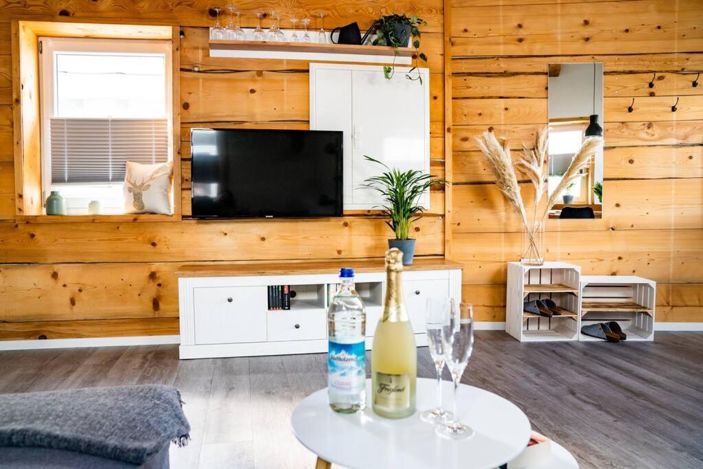 Neu Renoviertes Ferienhaus/Wohnunng Kleine Auszeit Sonnenbuhl Bagian luar foto
